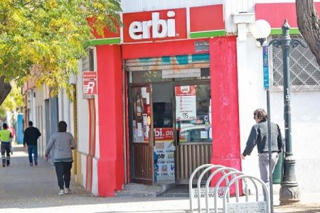 Remezón en el negocio de los supermercados en Chile: gigante peruano Intercorp toma el control de cadena Erbi