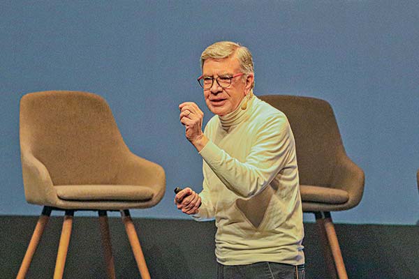 <p>Una ley ómnibus como la de Milei: la inusual propuesta de Joaquín Lavín para el próximo Gobierno</p>