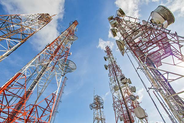 <p>5G en Chile: rapidez para usuarios, subutilización en empresas y el desafío de monetarizar nueva red</p>