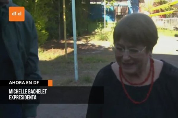 <p>Ahora en DF | Bachelet condena violencia contra mujeres, pero evita opinar sobre crisis por caso Monsalve</p>