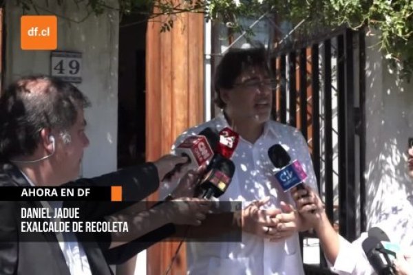 <p>Ahora en DF | Daniel Jadue deja por dos horas su arresto domiciliario y vota en Recoleta</p>