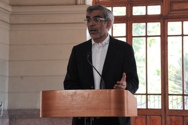 Cordero reitera voluntad de cooperación del Gobierno en la investigación del Caso Monsalve y destaca alta participación en las elecciones