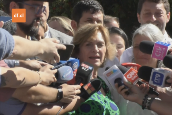 <p>Ahora en DF | Evelyn Matthei se reúne con alcaldes electos de Chile Vamos: “Vamos a sacar adelante nuestro país”</p>