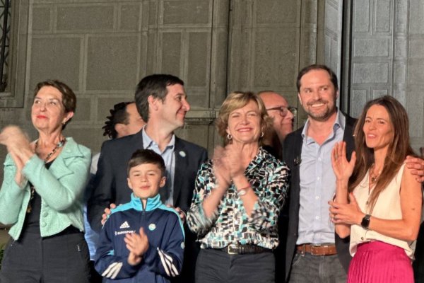 <p>Eugenio Guzmán y el balance de las elecciones: A Evelyn Matthei “se le presenta un cuadro mucho más propicio”</p>