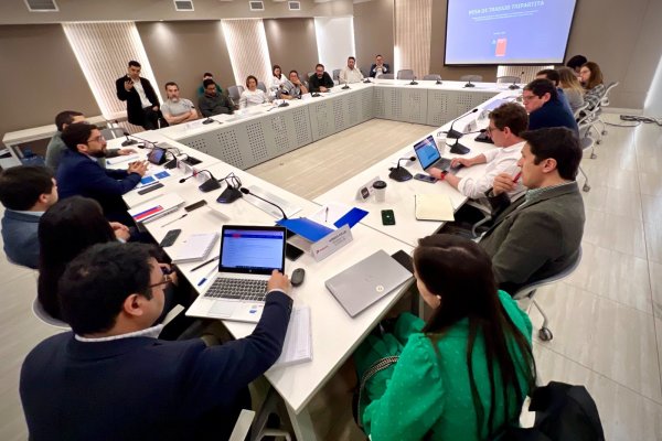 Trabajo en Apps: SII resuelve que empresas sin residencia en Chile también deberán emitir boletas de honorario por sus trabajadores