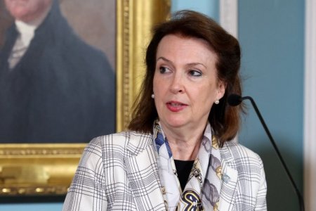 Javier Milei remueve a la canciller Diana Mondino y designa Gerardo Werthein en su reemplazo