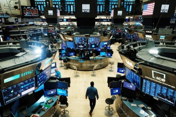 <p>Fuerte baja de las bolsas en EEUU tras resultados de Meta y Microsoft que subrayan los costos de la IA</p>