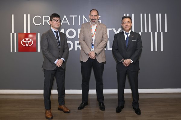 Codelco firma alianza con japonesas Toyota y Mitsui para potenciar electromovilidad en divisiones de cuprera estatal
