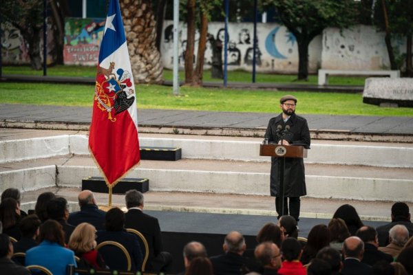 <p>Boric reconoce que “ha costado levantar la economía” y pide al Congreso no seguir rechazando partidas del Presupuesto</p>