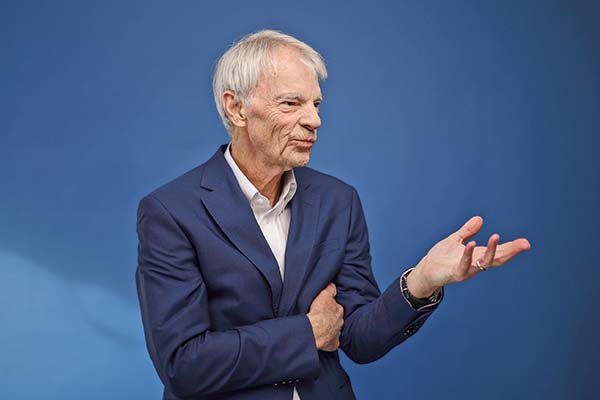 Michael Spence: “La revolución digital y la IA son el último capítulo de la Revolución Industrial”
