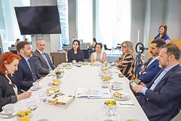 Gobierno e industrias ponen a prueba la transición energética
