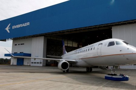 Brasileña Embraer reporta aumento de ganancias en el tercer trimestre y reduce previsión de entregas