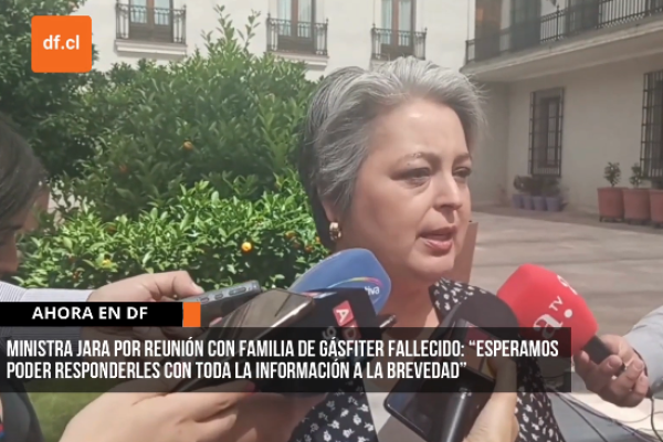 <p>Ahora en DF | Ministra Jeannette Jara habló con familia de gásfiter fallecido en La Moneda: "Esperamos poder responderles a la brevedad"</p>