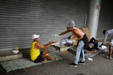 Pobreza en América Latina disminuye pero la región mantiene una fuerte desigualdad, según la Cepal