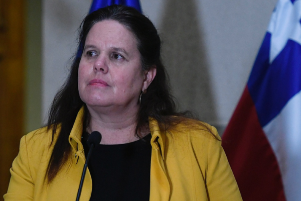<p>Ministra de la Defensa descarta desfinanciamiento de las Fuerzas Armadas</p>
