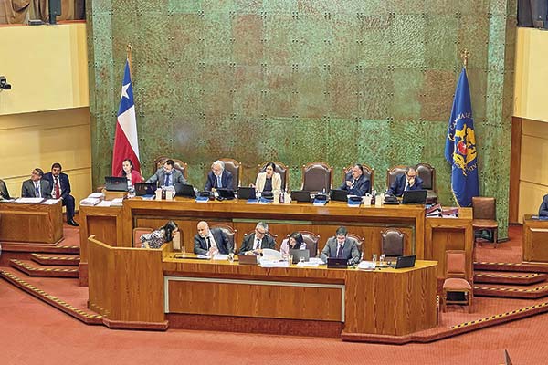 <p>La sesión de ayer en la Cámara se dedicó principalmente a Educación.</p>