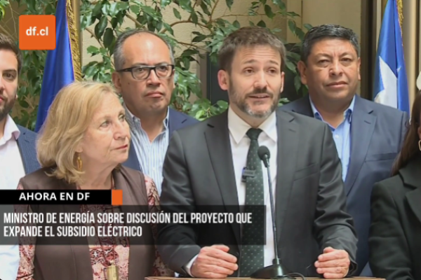 <p>Ahora en DF | Ministro de Energía se abre a financiar techos solares ante baja postulación al subsidio eléctrico</p>