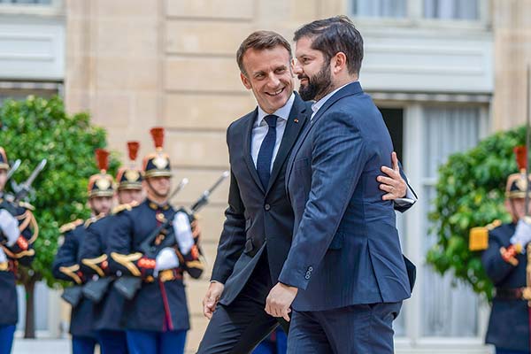 <p>Macron en Chile: reunión con inversionistas, cena con mundo de la cultura y acto por protección de oceános</p>
