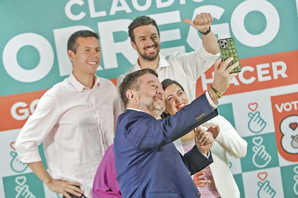 Claudio Orrego, candidato oficialista: “La Región Metropolitana no necesita un solista, necesita a un gran director de orquesta”
