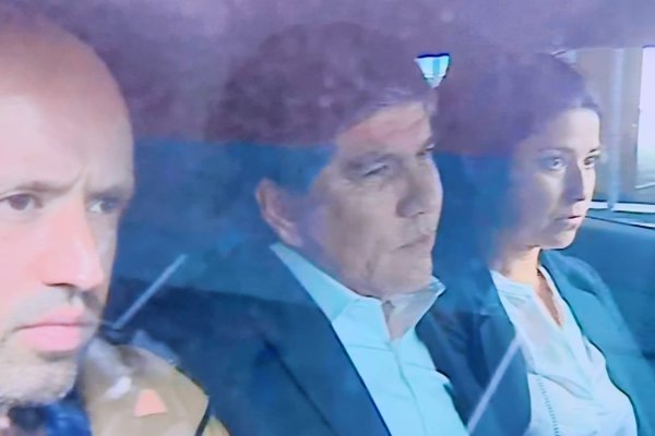 <p>Ahora en DF | El momento de la detención del exsubsecretario Manuel Monsalve por la PDI</p>