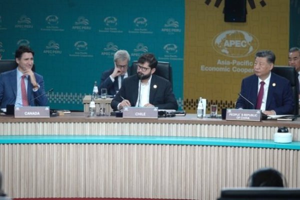 <p>Con discurso ante líderes de la APEC y reunión con Trudeau, Boric finaliza gira en Perú y se dirige a la cumbre del G20</p>