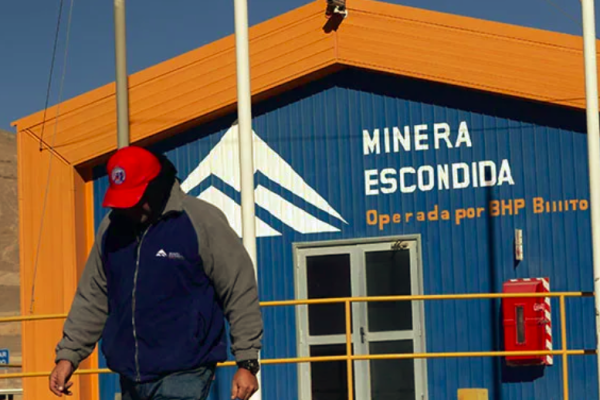 <p>Surge nuevo sindicato de trabajadores en Escondida y "prontamente" iniciará negociación colectiva</p>
