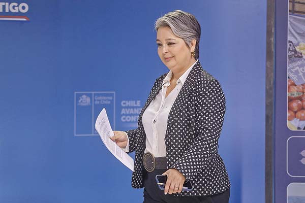 <p>La ministra del Trabajo, Jeannette Jara, se refirió a la discusión del proyecto. Foto: Agencia Uno</p>