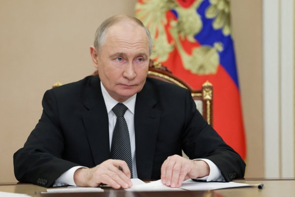 <p>Putin aprueba una actualización de la doctrina nuclear de Rusia y los mercados se inquietan: suben los bonos del Tesoro y otros refugios</p>