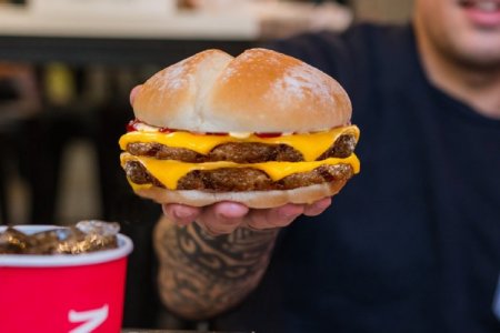 Mostaza, la única cadena de fast food que está en todas las provincias argentinas, abrirá 30 locales en 2025