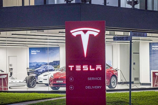 <p>Presidenta de Tesla vende US$ 35 millones en acciones en medio de alza postelectoral</p>