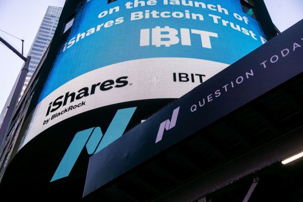 Debut de opciones de ETF de bitcoin impulsa las cripto en EEUU