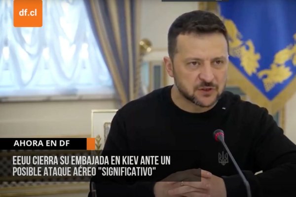 <p>Ahora en DF | EEUU cierra su Embajada en Kiev ante un posible ataque aéreo "significativo"</p>