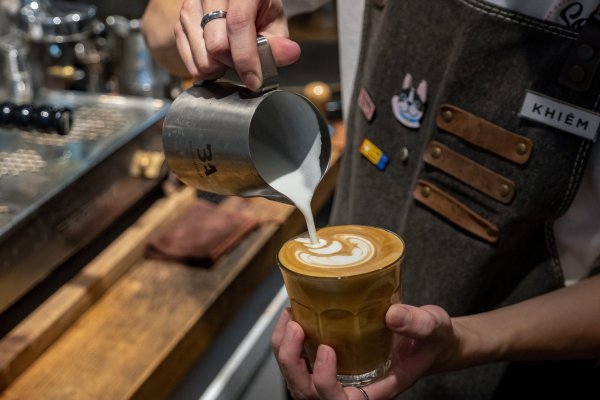 <p>Atención fanáticos del café: precios siguen rompiendo récords y se traspasarán directo al bolsillo de los chilenos</p>