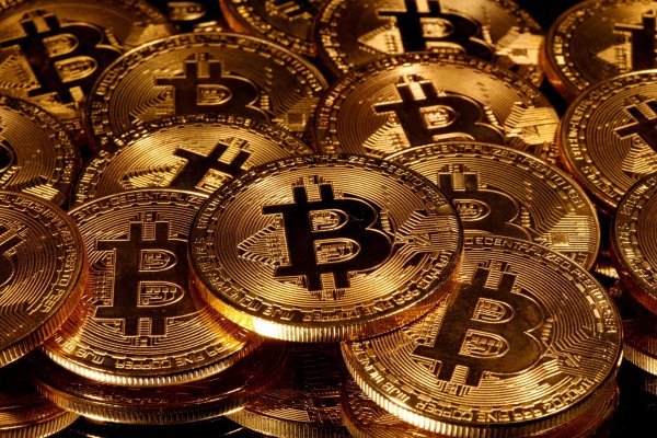 <p>Bitcoin se dirige a marcar el récord de US$ 100 mil tras nuevo máximo histórico este viernes</p>