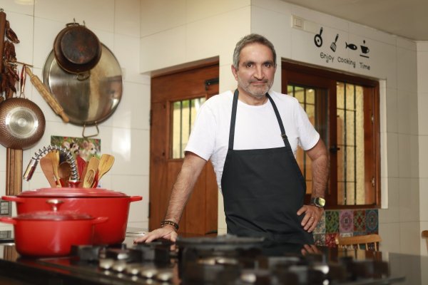 Chef Deik: Cómo un empresario es un seguido cocinero en Instagram