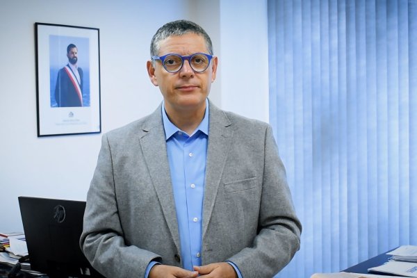 Director del Sernac se lanza contra CEO de Enel tras comparar cortes de luz con tornados de EEUU