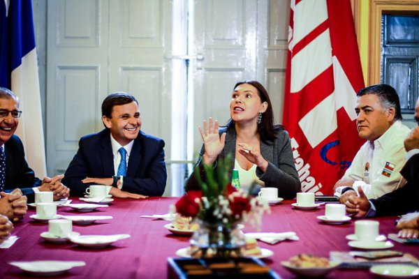 <p>Bárbara Figueroa y el legado de Alfonso Swett: “Él tenía esta particularidad de comprender la potencia que tenía un diálogo entre iguales”</p>