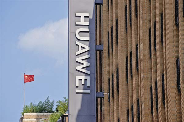 Huawei lanzará un teléfono con sistema operativo propio en una señal de la división tecnológica entre China y EEUU