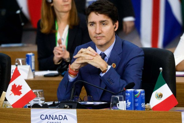 <p>El shock arancelario de Trump provoca una respuesta generalizada en la sala de guerra de Trudeau</p>