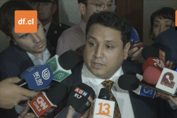 <p>Ahora en DF | Abogado de Monsalve y denuncia contra Boric: “Debería ayudar a poner en perspectiva lo importante de la presunción de inocencia”</p>