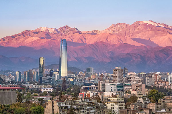 <p>Sin sorpresas: Imacec crece dentro de lo esperado en octubre, pero se ubica en el rango bajo de las proyecciones</p>