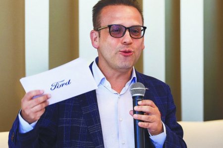 Ford advierte que poner aranceles a México “no es sencillo”