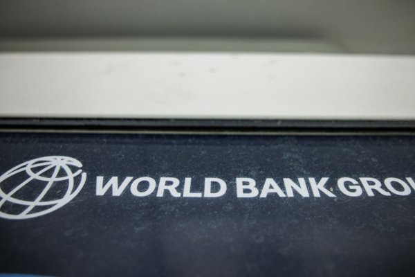 <p>Banco Mundial: países en desarrollo desembolsaron una cifra récord en pagar su deuda externa en 2023</p>