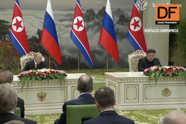 <p>Ahora en DF | Corea del Sur declara la ley marcial para "erradicar a las fuerzas afines a Corea del Norte"</p>