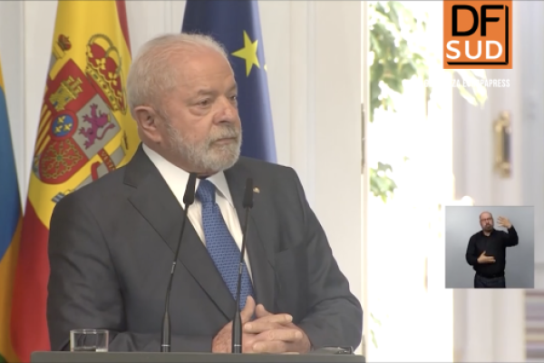 <p>Ahora en DF SUD | Lula es operado de emergencia por una hemorragia cerebral y se encuentra en cuidados intensivos</p>