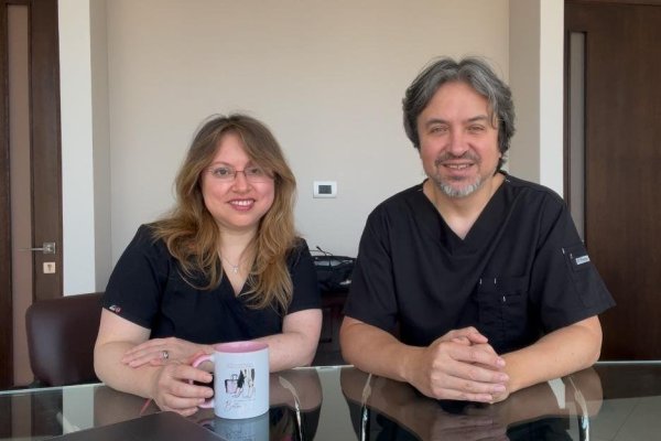 <p>Sara Mir y Eduardo Oyarse, fundadores de Relax360.</p>