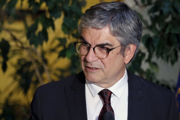 Impuesto a la renta: Marcel inicia ronda de conversaciones con bancadas del oficialismo