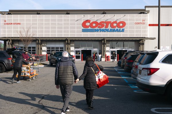 Gigante del retail estadounidense Costco informa utilidades sobre lo esperado gracias a fortaleza del consumo