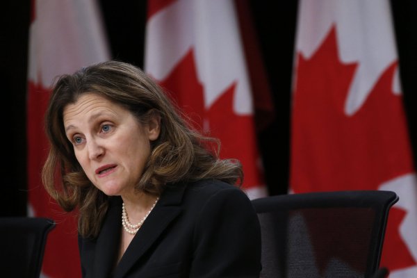 <p>Sorpresiva renuncia de ministra de Finanzas sacude a Canadá en medio de tensiones por amenaza de aranceles de Trump</p>