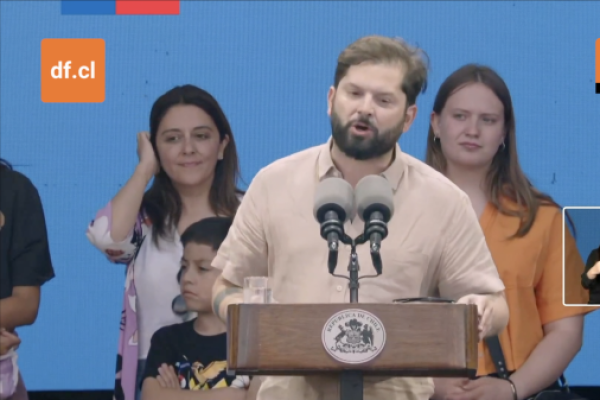<p>Ahora en DF | Presidente Boric por reforma de pensiones: "Con la plata que hay hoy día no alcanza para vivir"</p>